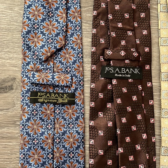 🎉FLASH SALE🎉 Jos A Bank 100% silk neck tie Bundle set of 3 - Picture 4 of 5